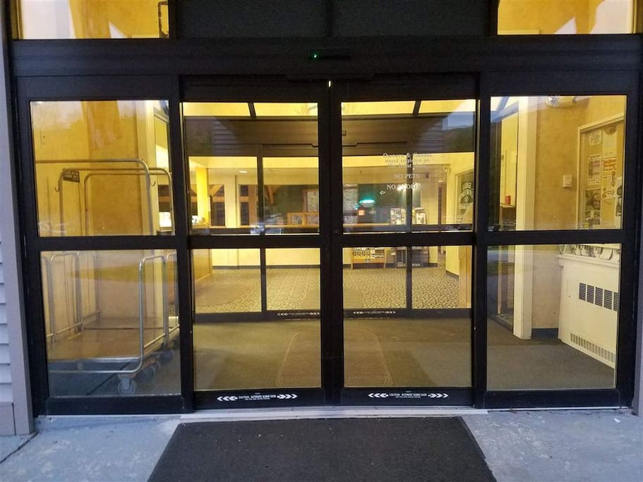 Secure and luxurious entry way to building