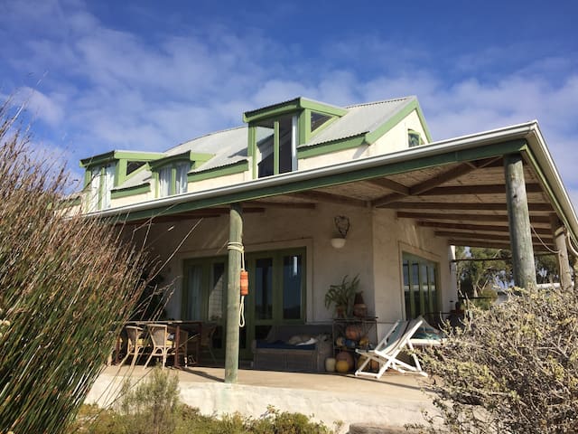 2 On Orca – unique beach cottage gallery image 3