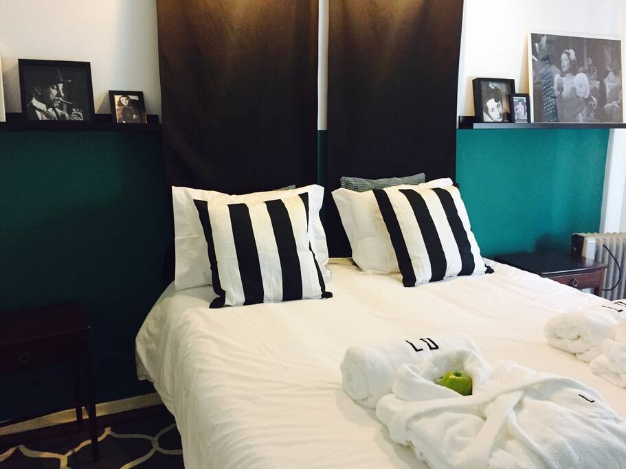 Bedroom with double bed (160cm) & closet