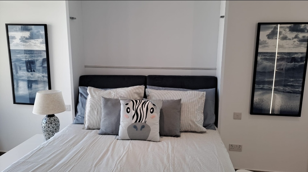 Bračni krevet (180x200)/ kauč