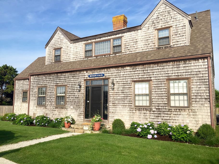 Private Beach House in Surfside Houses for Rent in Nantucket