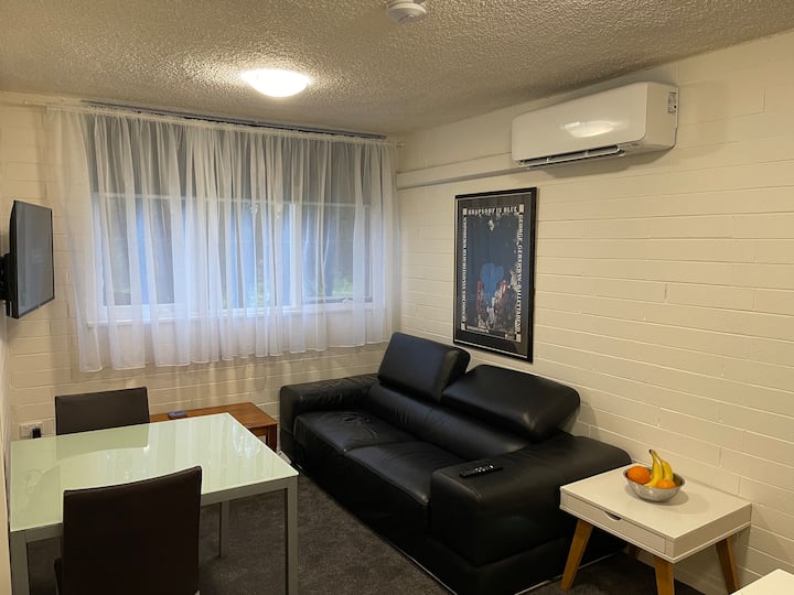 Newly Renovated 1 Bed Apartment Overlooking River - Saint Albans
