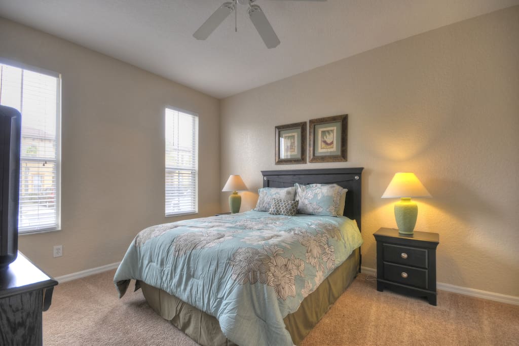 Queen bedroom with ensuite
