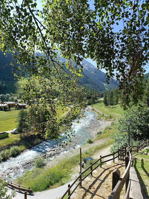 Small refuge in the Alps, Gran Paradiso
