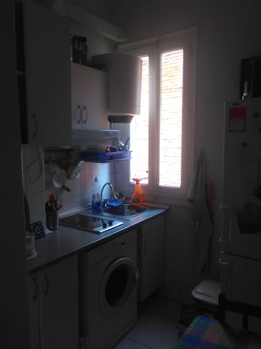 Cocina, nevera y lavadora
