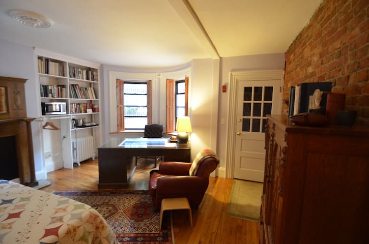 Montgomery Place - Garden Level (Room 1)