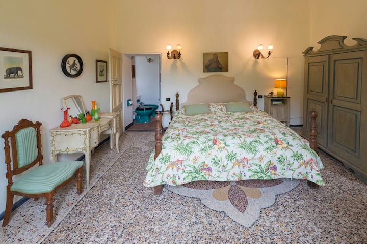 ห้องนอนเตียงใหญ่ 1