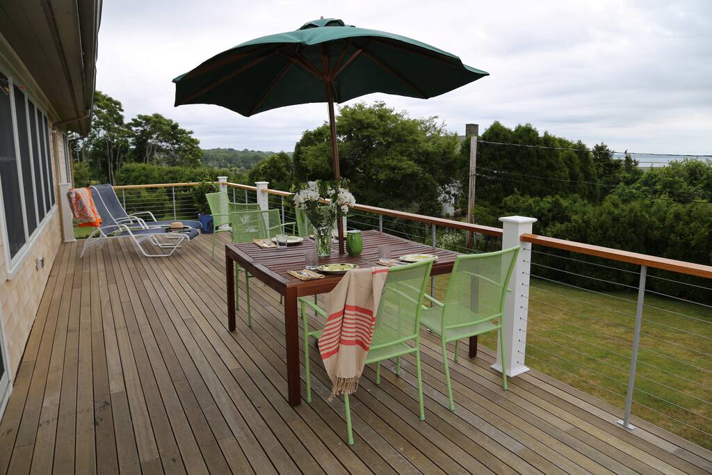 Full length mahogany deck
