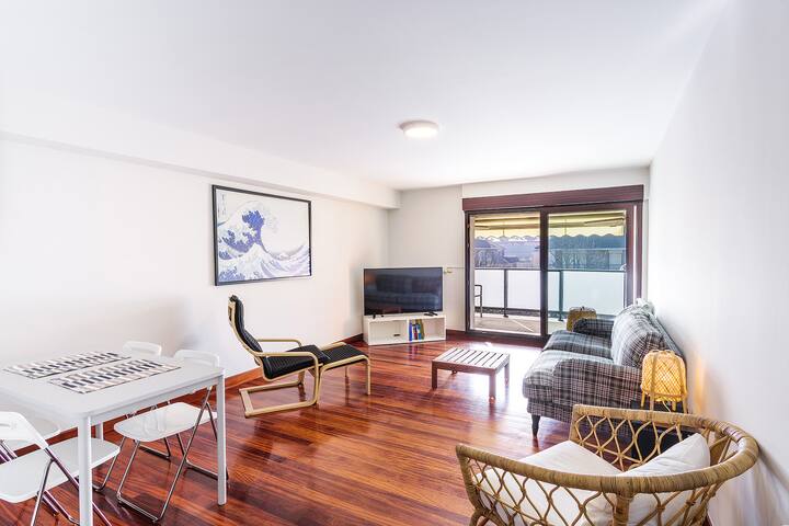 EARRA – Casa Damatxo – 2 min beach & with balcony