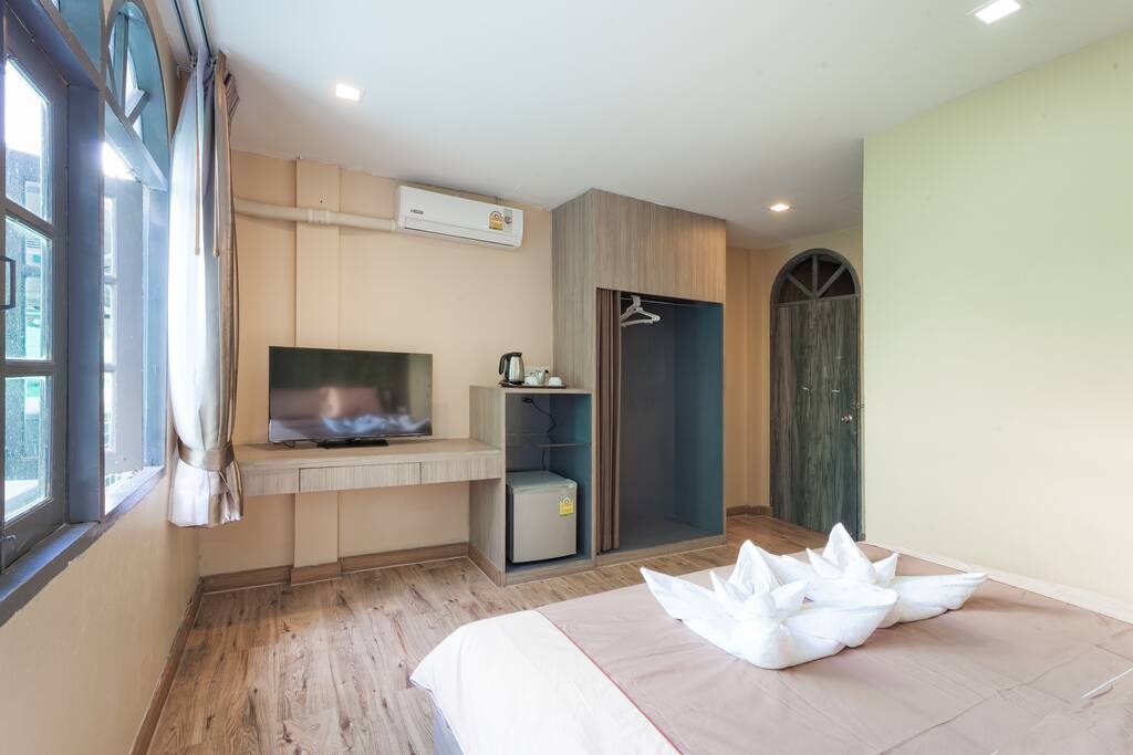 Overview of the room