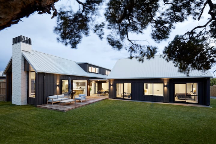 Large Modern Home On Tay St With Heated Pool & Spa - Mount Maunganui