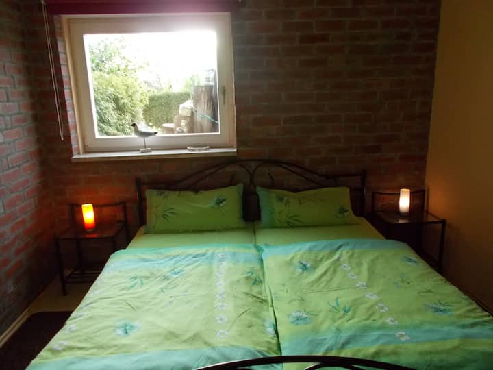 Dormitorio 1 con cama matrimonial
180 x 200
