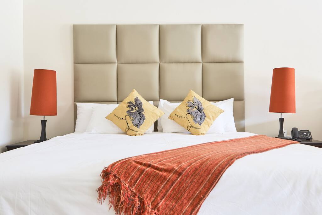 Large King Size bed with pure cotton Linen