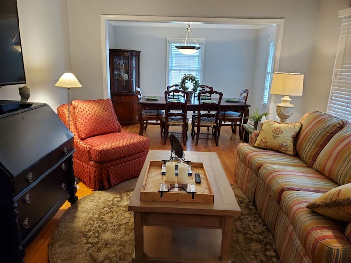 Bb's Bungalow On Powers Ferry - Marietta, GA