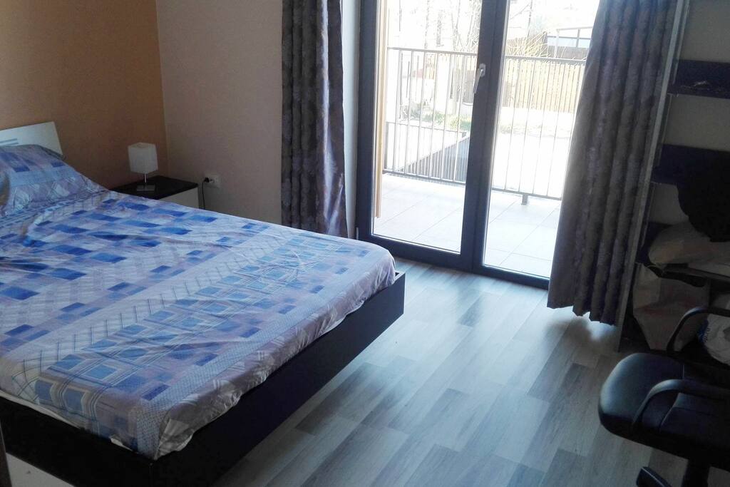 2d bedroom