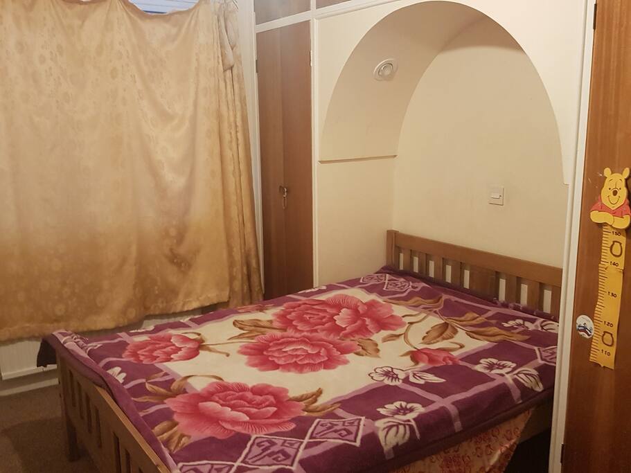 Double Bed, Fitted wardrobes