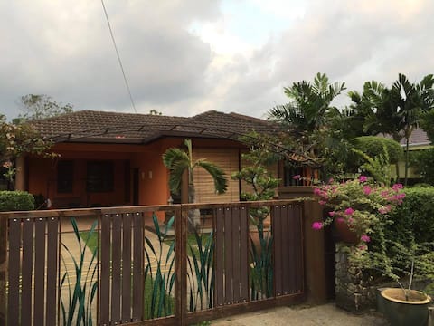 Orange Home Stay