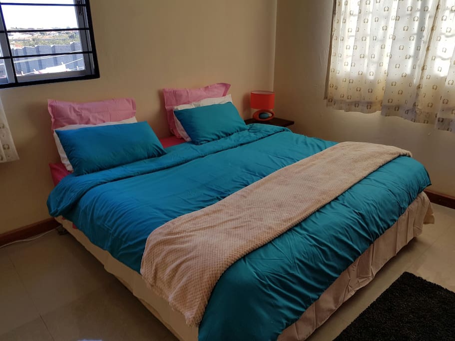 Queen size bed