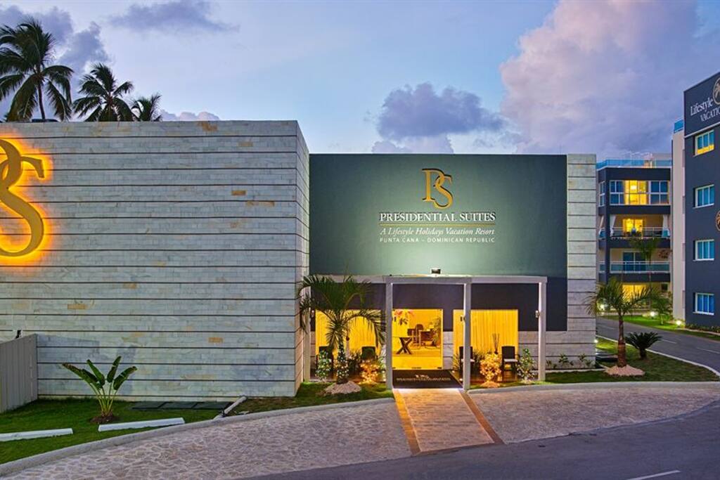 Entrada al resort