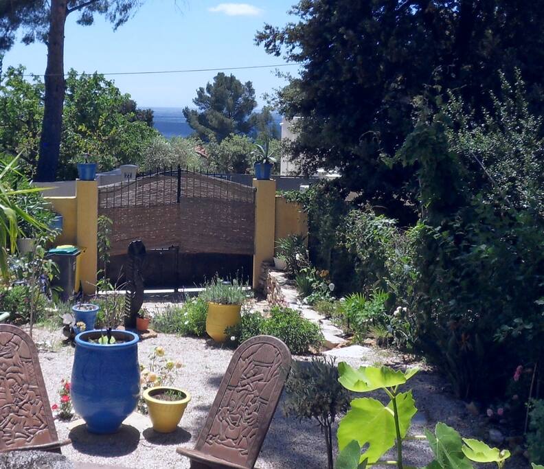 l'entrée principale de la villa