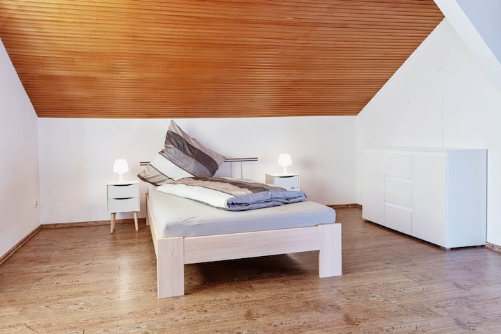 Schlafzimmer Nr. 4 im 2. Stock