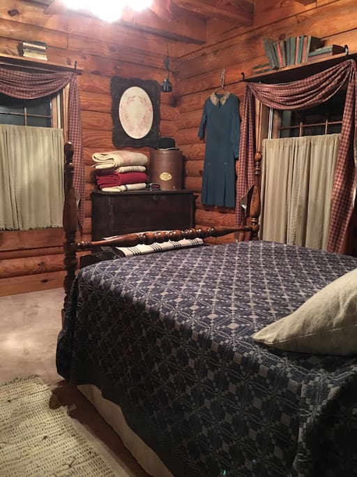 Lucy Catherine Guest Suite features Full Size bed
