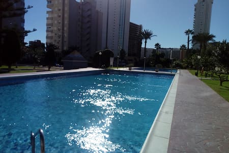 BENIDORM 2POOLS BEACH FREE PARKING