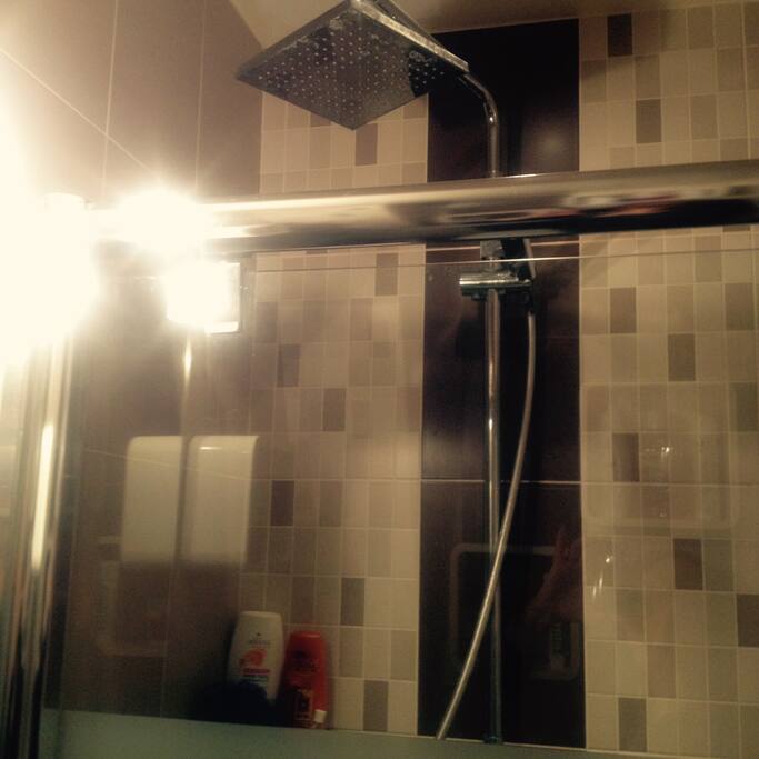 Douche à l'italienne