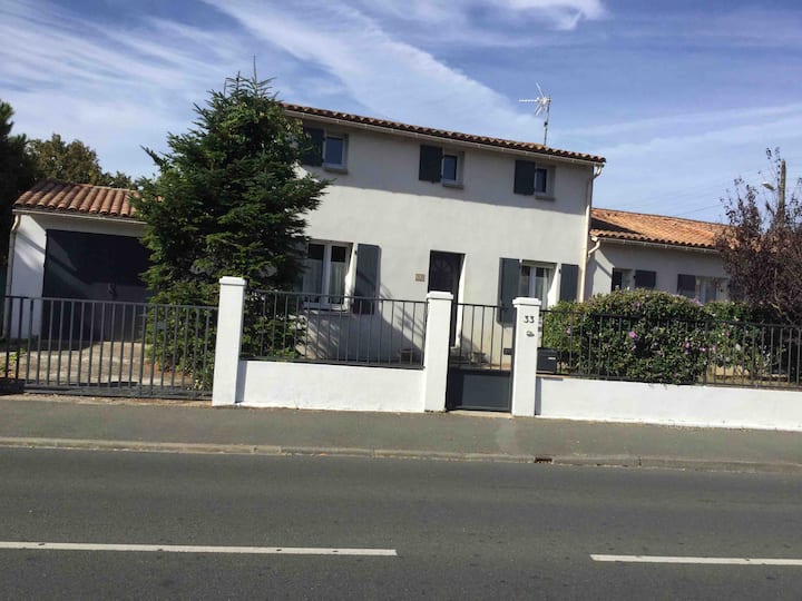 Maison Familiale  Avec Jardin Proche Centre - La Rochelle