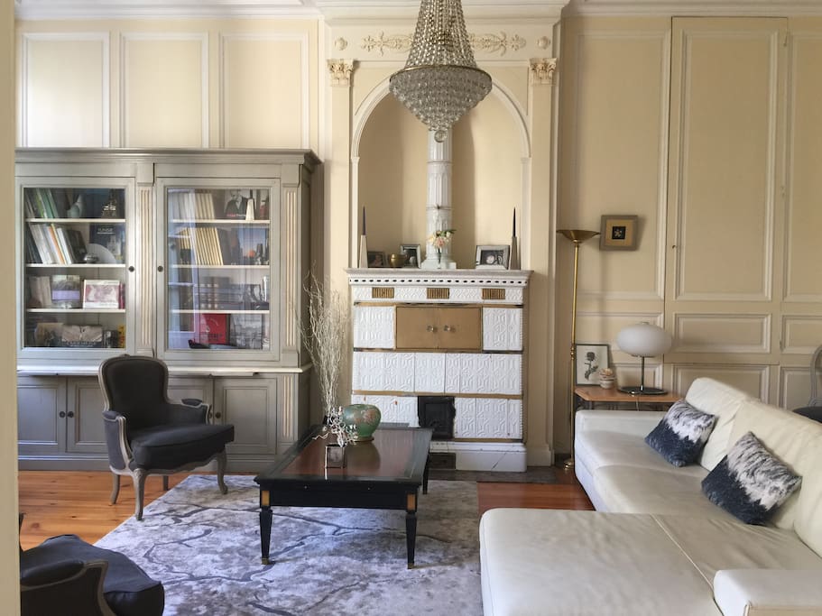 le salon, transformable en seconde chambre