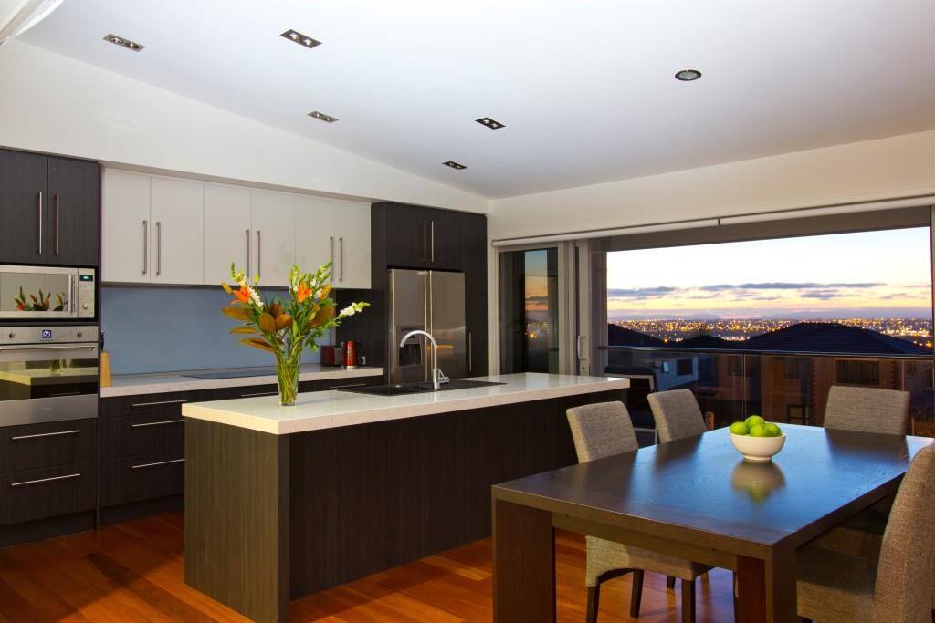 Kitchen / Dining