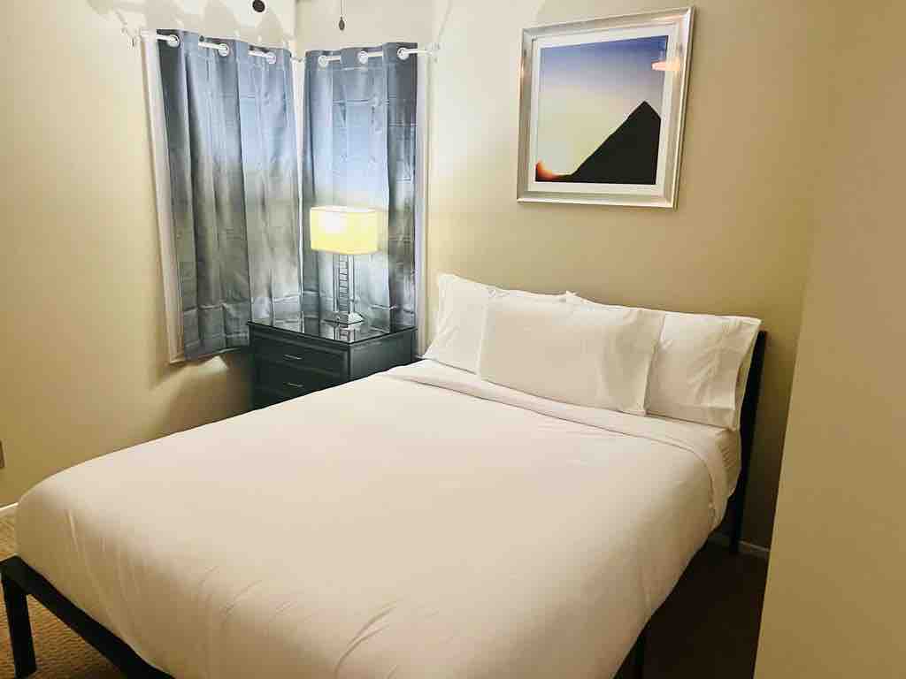 卧室2 （标准双人床）