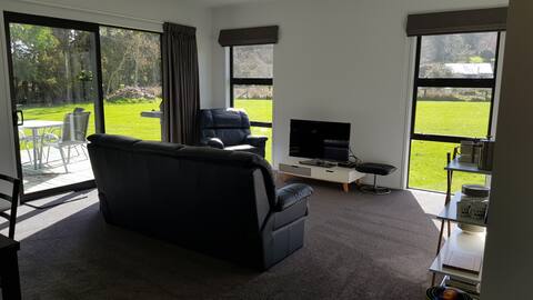 Popular Airbnb listing: Relaxing escape in warm, modern, eco-home in Rotorua District North