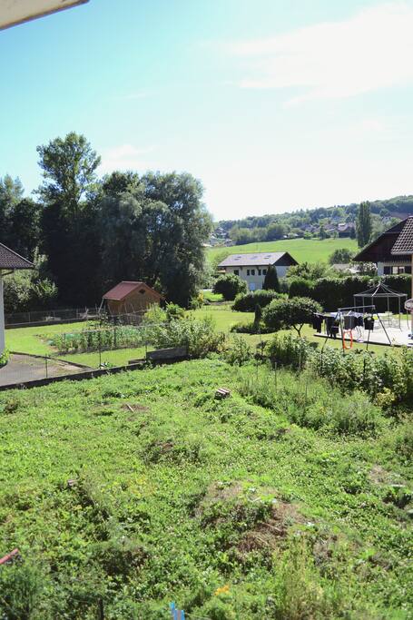 Une très belle vue sur la montagne d'âge. La maison est en pleine nature !