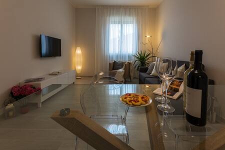 Houses, apartments & vacation rentals for large groups in cesena ... Capottiera ingresso silik salotyo silik