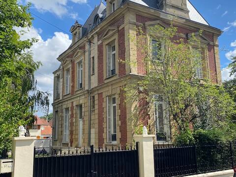 Big family House 20mn from Paris center