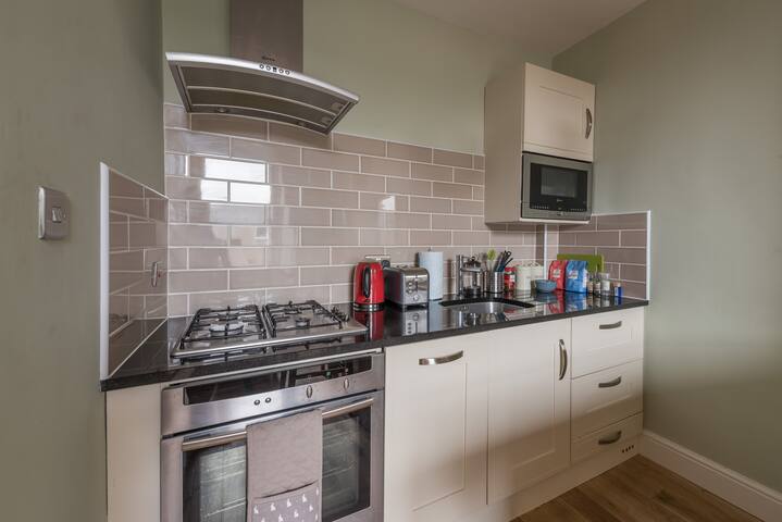 Spacious 2 Bedroom Apartment