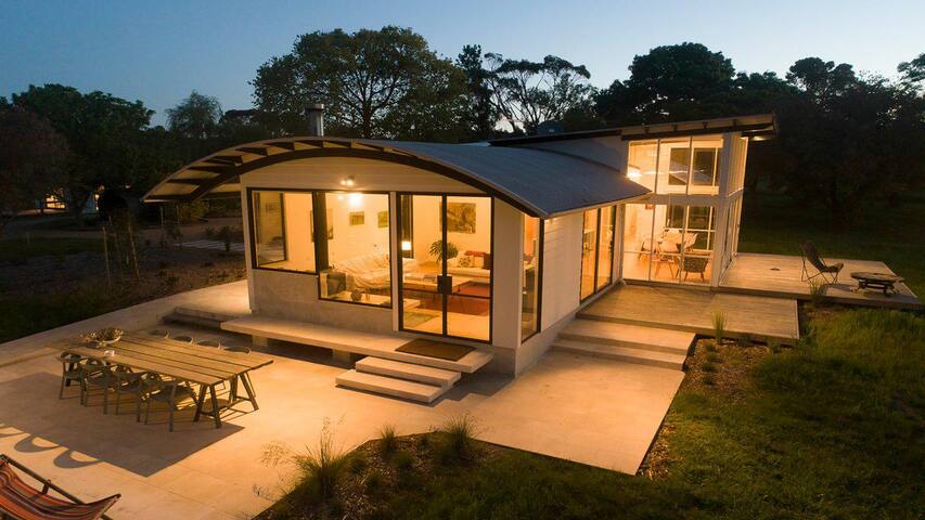 Red Hill Ridge – Luxury House and 2 Cottages gallery image 5