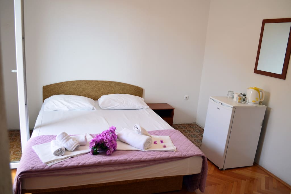 Double Bed