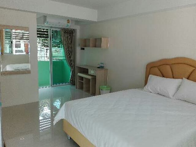 Baan Sapdampool