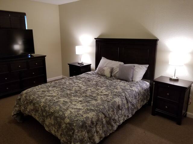 Spacious, Modern Townhouse