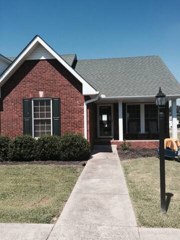 Pleasant View - Quiet-Friendly Community