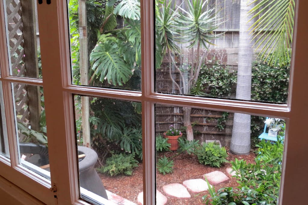 The ample wooden windows let in lots of light and fresh ocean breezes.