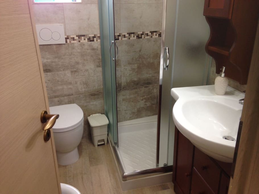 Dusche und WC