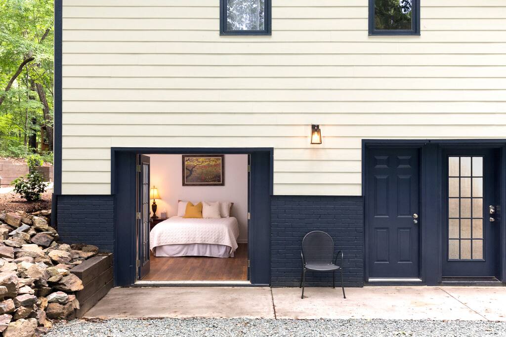 "Even better than the pictures, this place is beautiful, quiet, and convenient. The location is tucked away in a wooded retreat but close to everything. I enjoyed my stay, even though I was in town for work. The house was clean and nicely decorated, a great place to stay and also to work. The bed was very comfortable and I got a great night's sleep. Highly recommended, and would definitely stay again!"