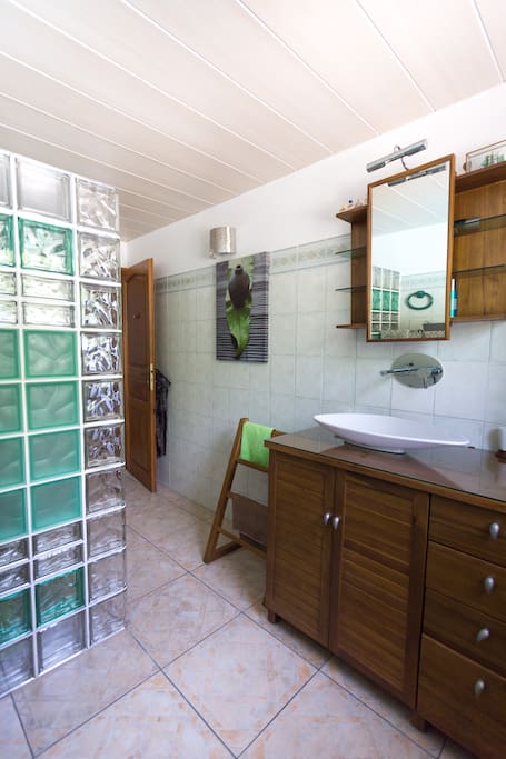 salle de bain rdc Goyavier