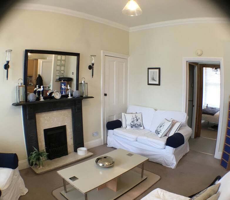Lovely sunny and quiet sitting room