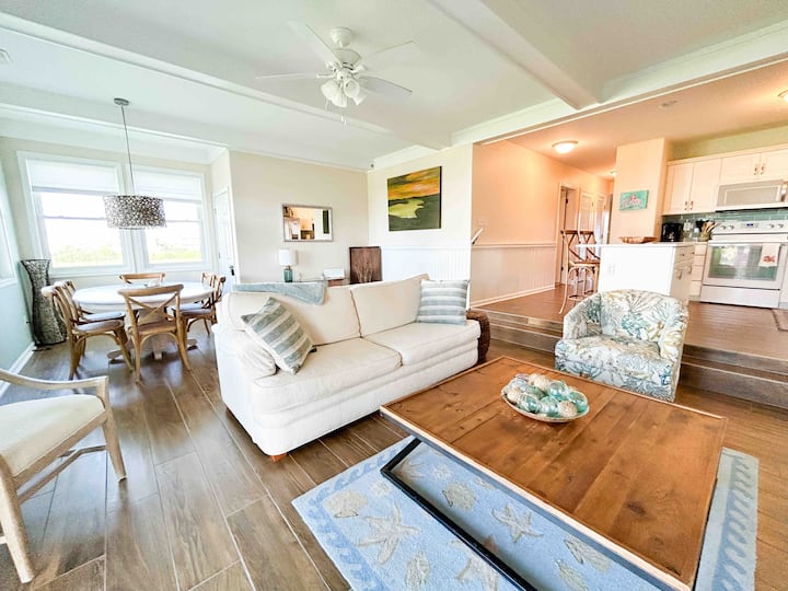 Oceanside Escape Beach, Pool, Pickleball, Tennis! - Emerald Isle, NC