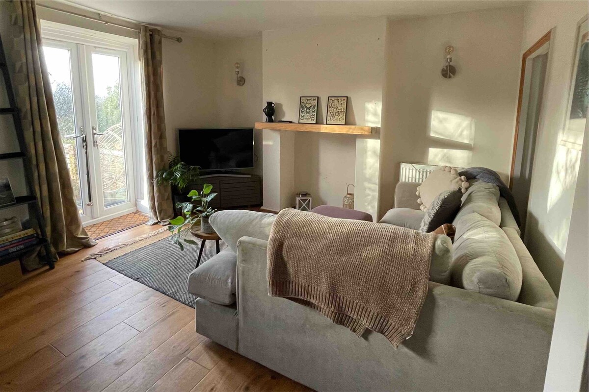 Successful Airbnb property: Victorian Townhouse - Park Views in Bristol