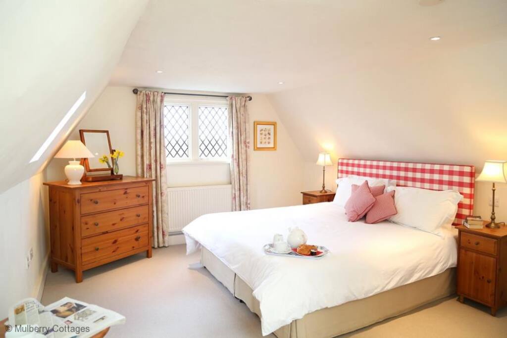 Bedroom 1 - Double